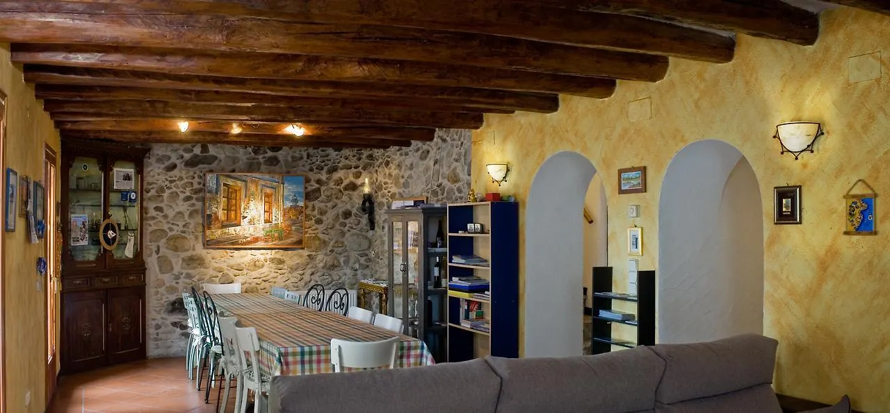 Casa Rural El Pati De L'Albera Sant Climent Sescebes 0*,  スペイン